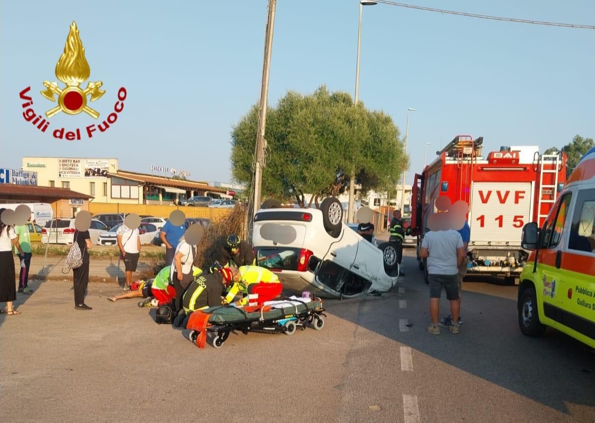 Arzachena, schianto tra due auto: cinque feriti