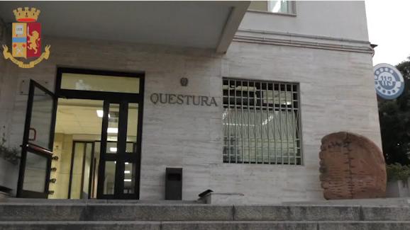 Ingresso della questura di Cagliari