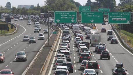 Code in autostrada (foto archivio)