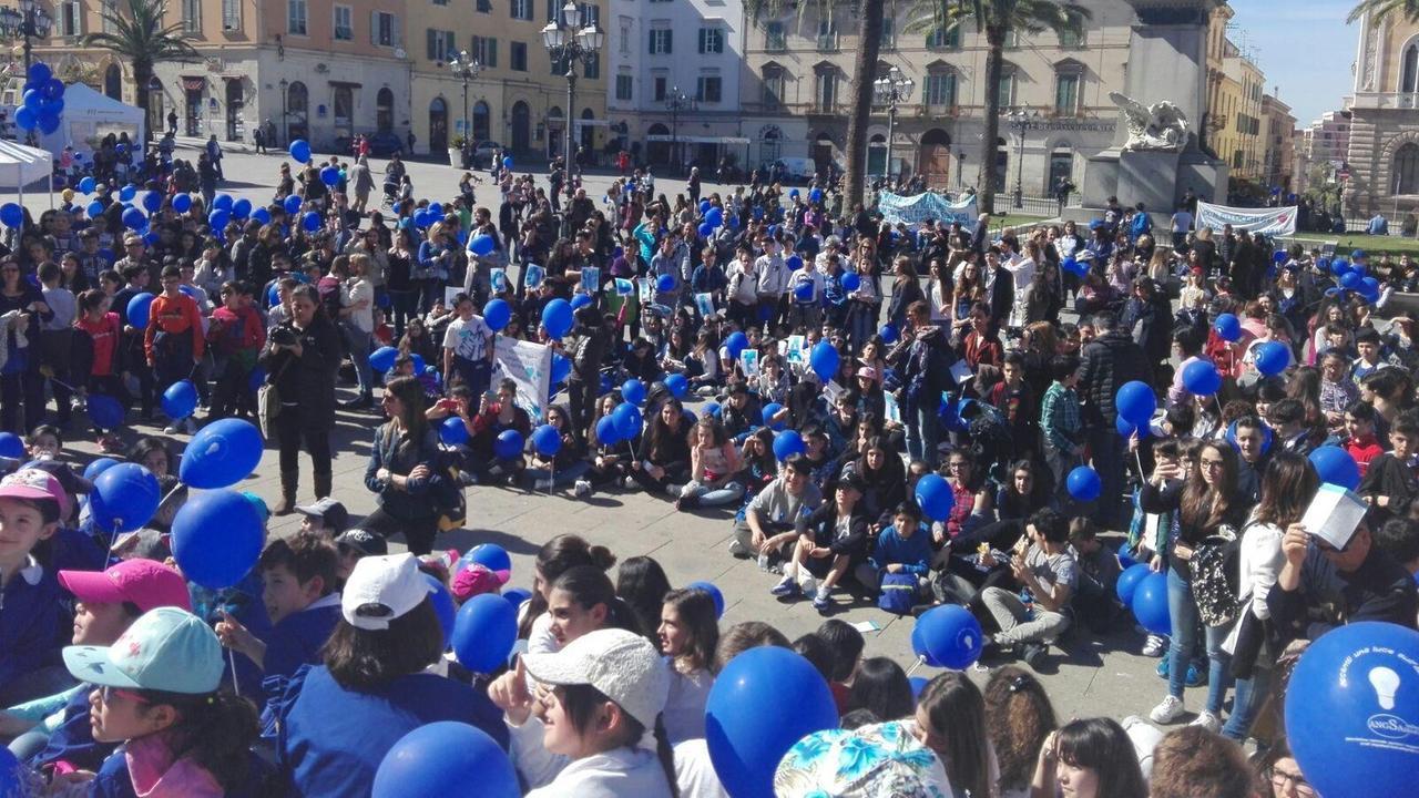 
	Una manifestazione per la giornata mondiale della consapevolezza dell'autismo

