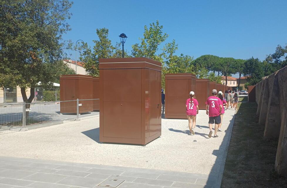 Pisa, arrivano nuove bancarelle in zona Duomo e il sindaco: «I privati facciano la loro parte»