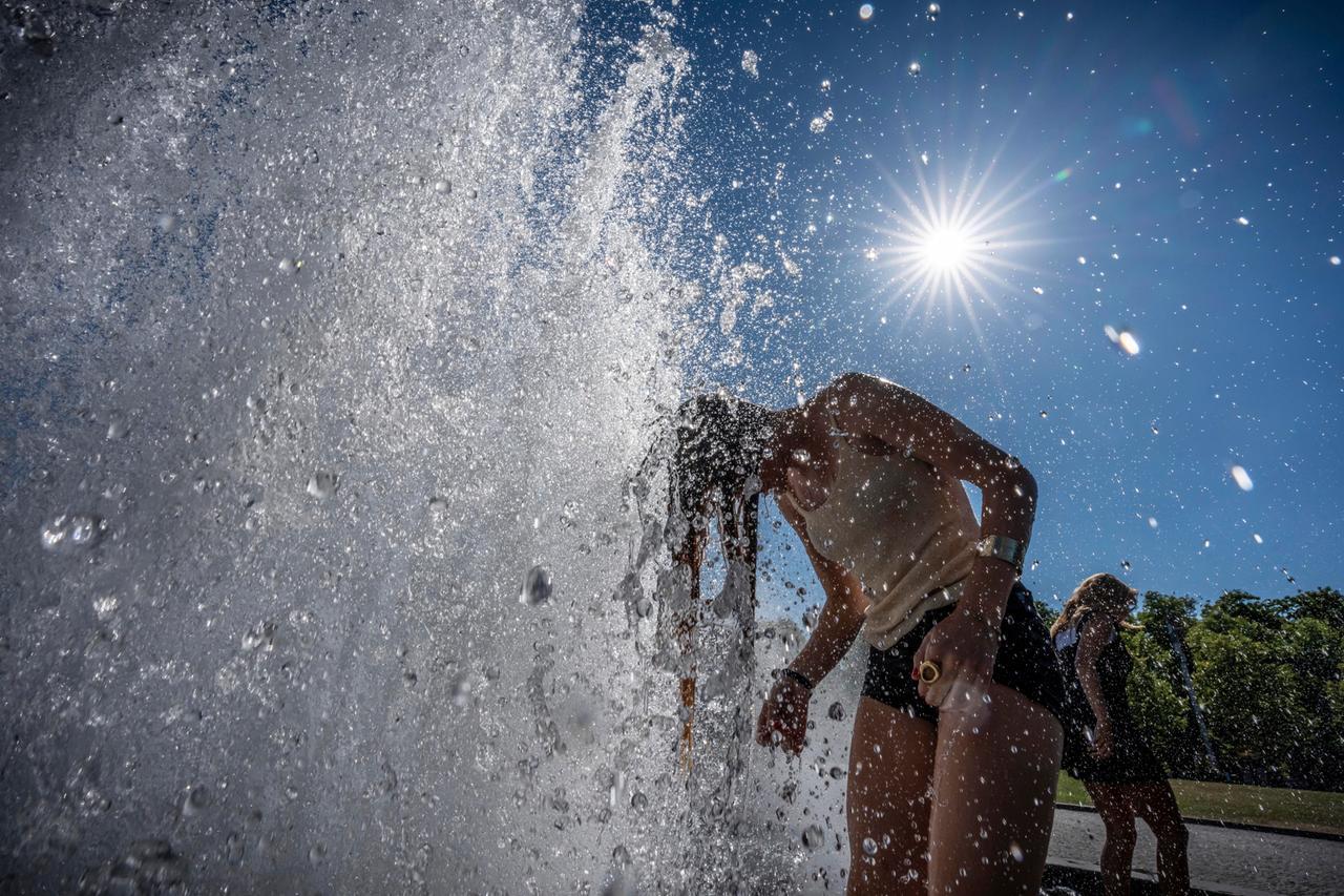 Il gran caldo avvolge Reggio, previste temperature infernali: ecco i consigli utili
