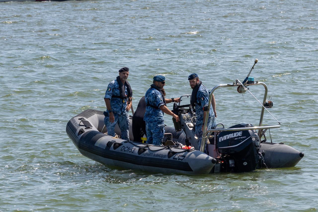 Lido di Spina, la bomba è stata fatta brillare