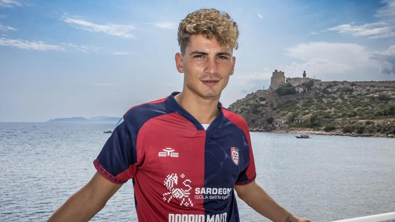 Sebastiano Esposito al Cagliari, ora è ufficiale