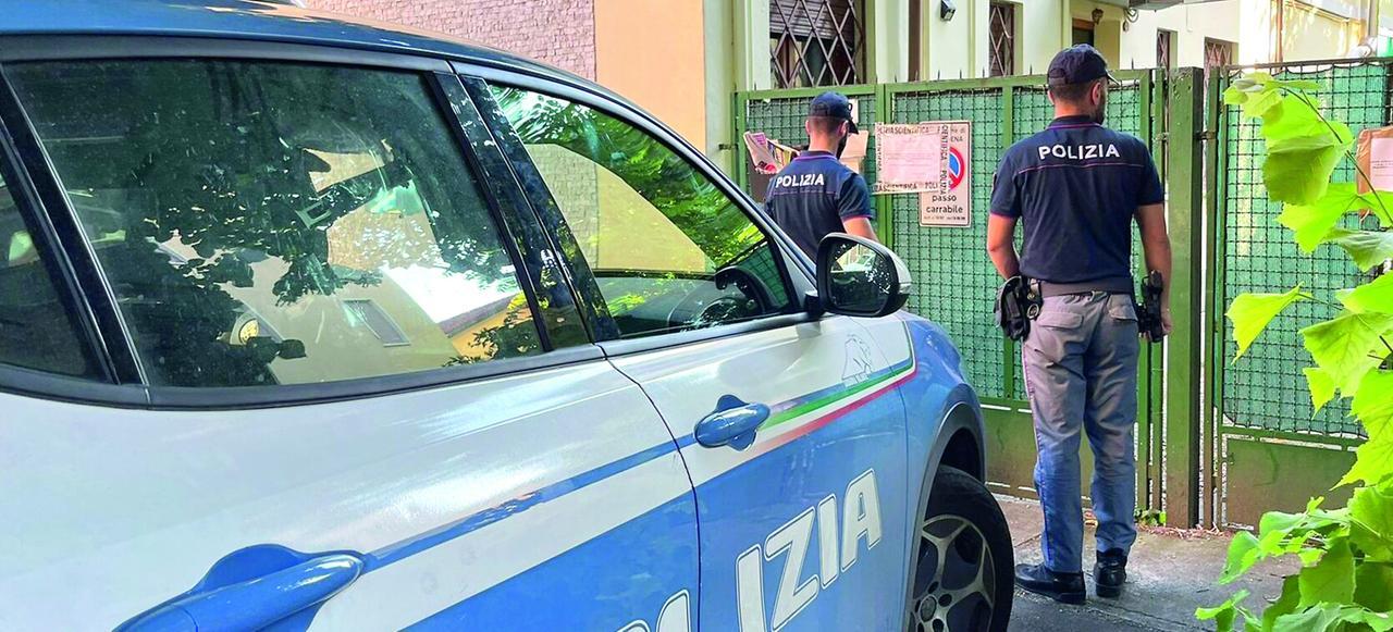 La figlia dell’ex docente Unimore trovato morto aveva creduto a un malore, ieri ha scoperto dal web della cinghia al collo