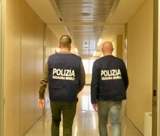 Agenti della Polizia di Stato