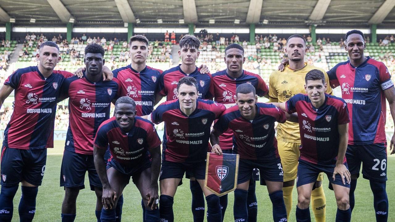 Il Cagliari ufficializza i numeri di maglia, Esposito prende il 94