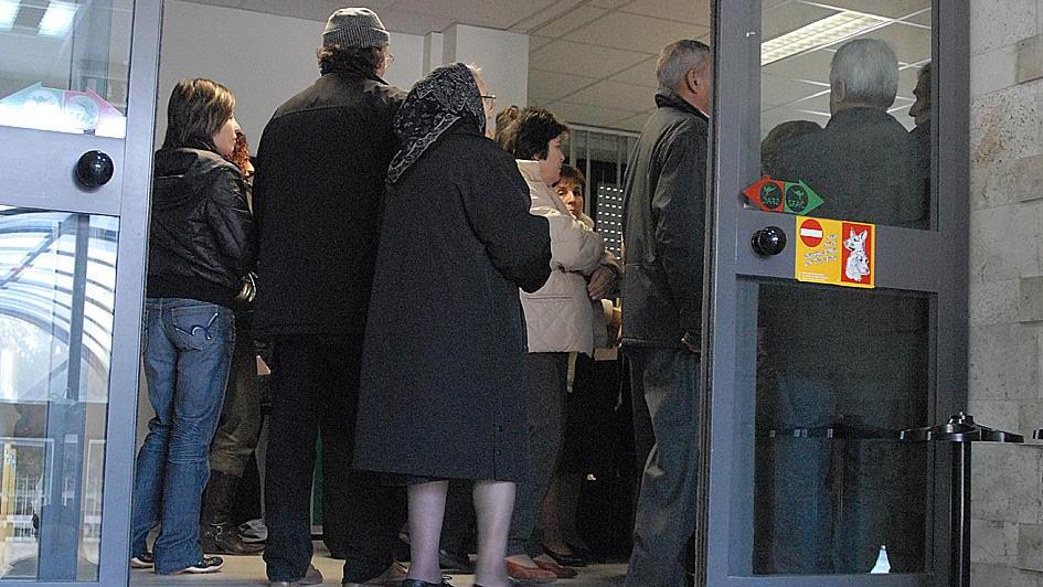 Oristano, in Asl scoppia il caso Farmacia: «File da incubo per i pazienti»