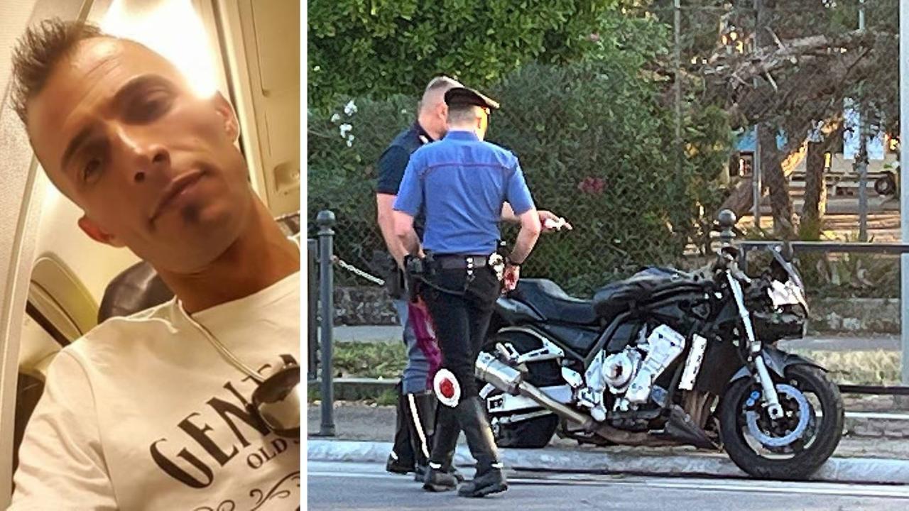 La vittima, Eugenio Frasca, e la moto dopo l'incidente a Marina di Massa (foto Cuffaro)