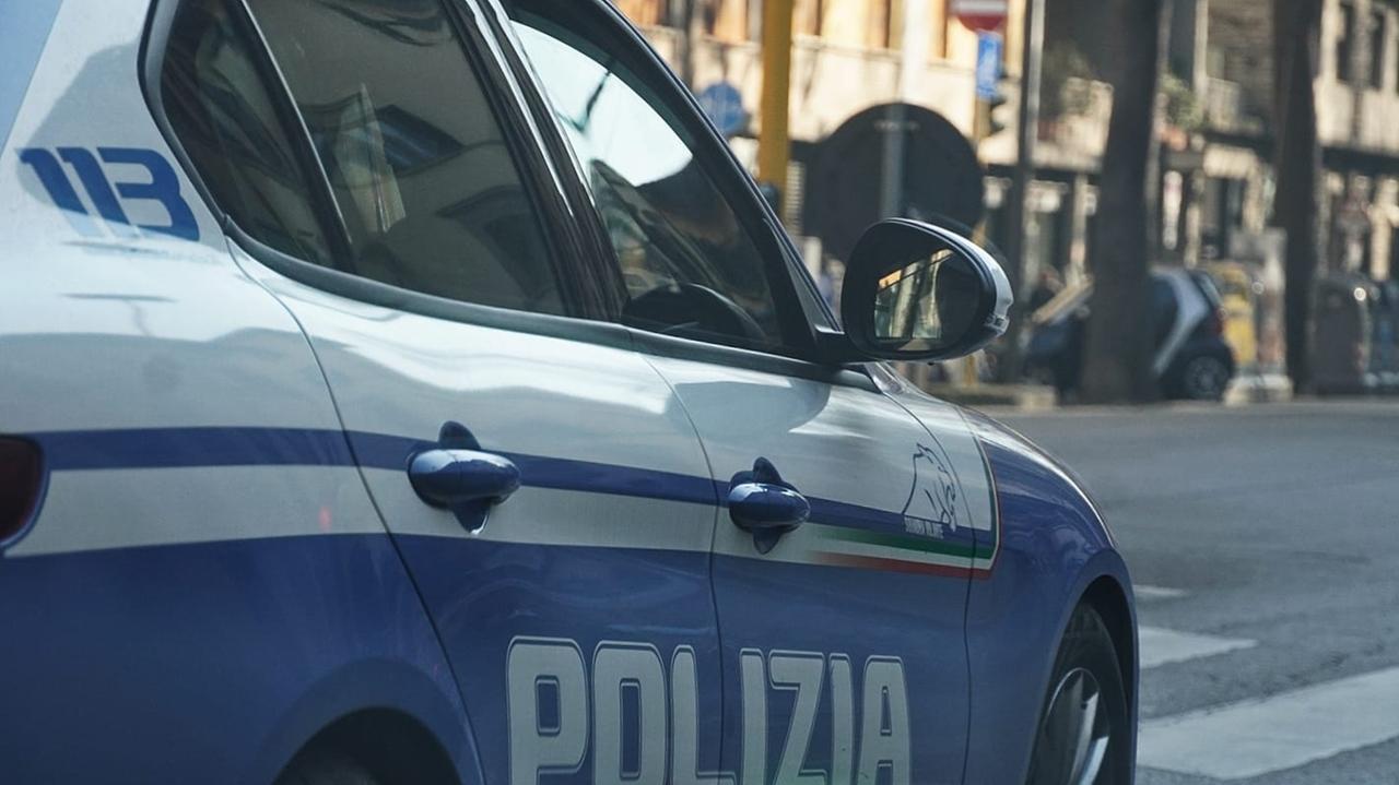 Una volante della polizia (foto d’archivio)