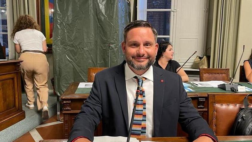 Il consigliere comunale Daniele Bianucci in aula