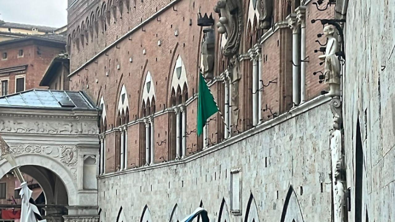 
	La bandiera verde indica lo stop alla terza prova&nbsp;

