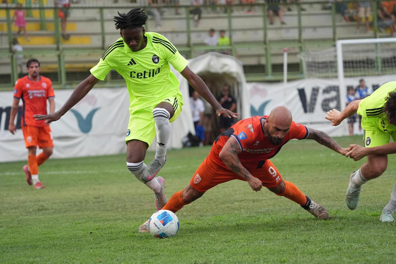 
	Un momento della partita (foto Nucci)

