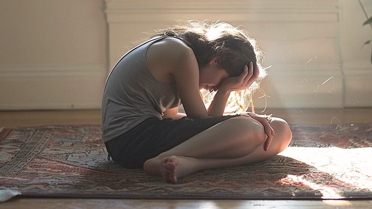 Costringeva la figlia di 16 anni a prostituirsi: chiesto il processo per la madre