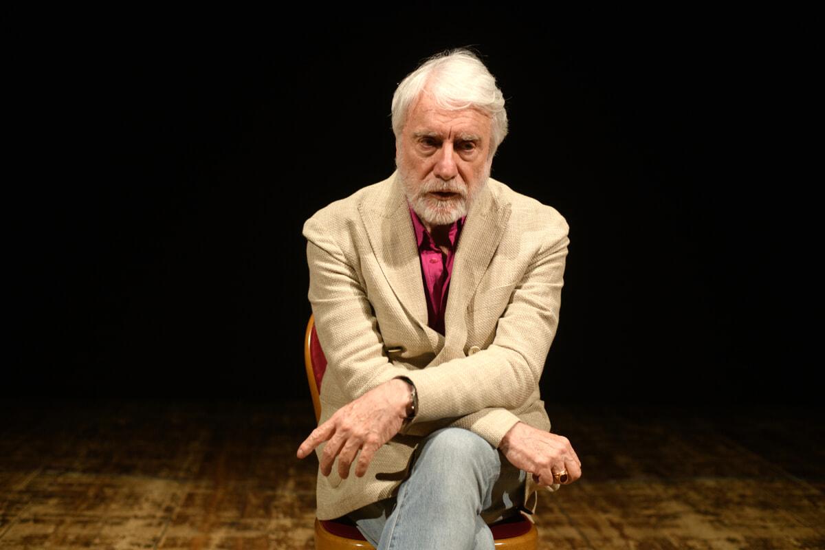 Paolo Crepet sulle baby gang: «Multe per i genitori: l’ammonimento morale non serve a niente»