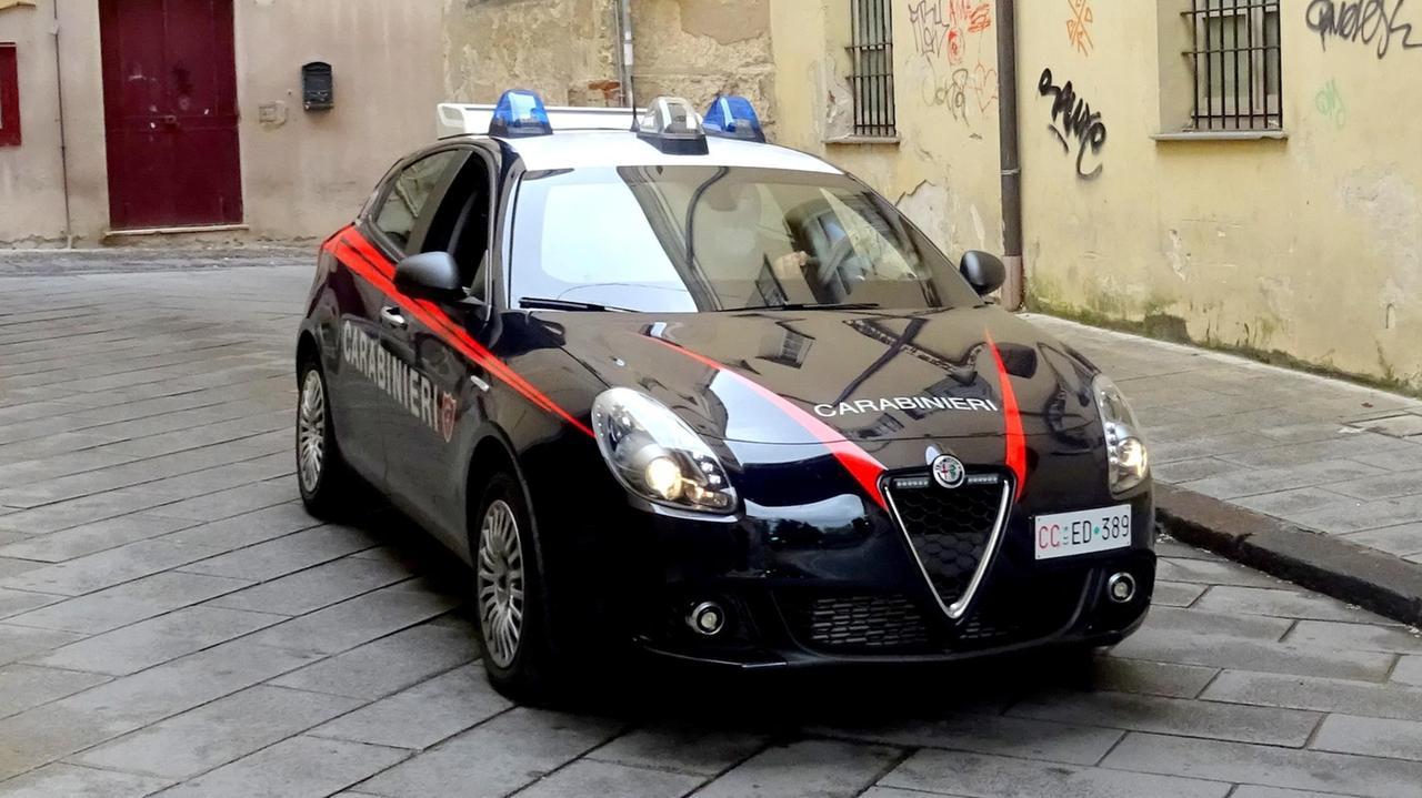 Escrementi e caos negli spogliatoi del Santissima Annunziata, denunciato un uomo: ecco chi è