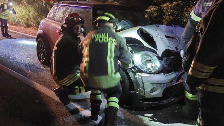 Quattro feriti in uno scontro frontale sull’Orientale sarda