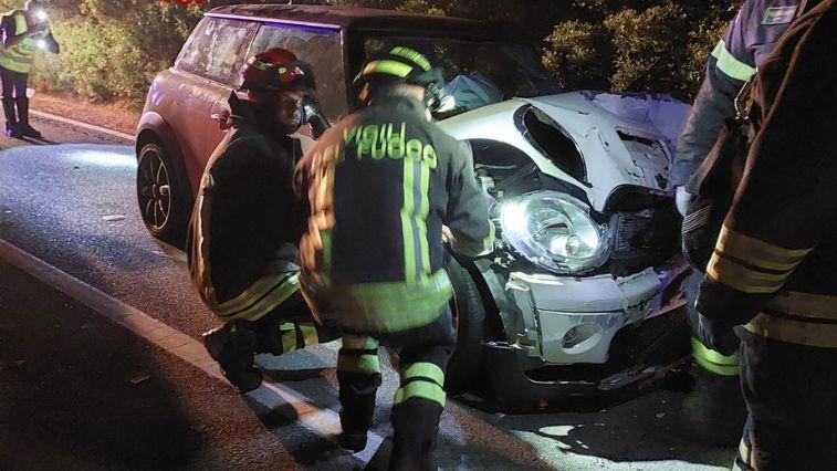 Quattro feriti in uno scontro frontale sull’Orientale sarda