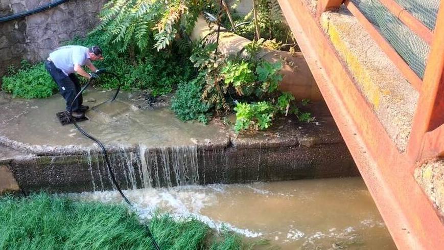 Lo sversamento di liquami