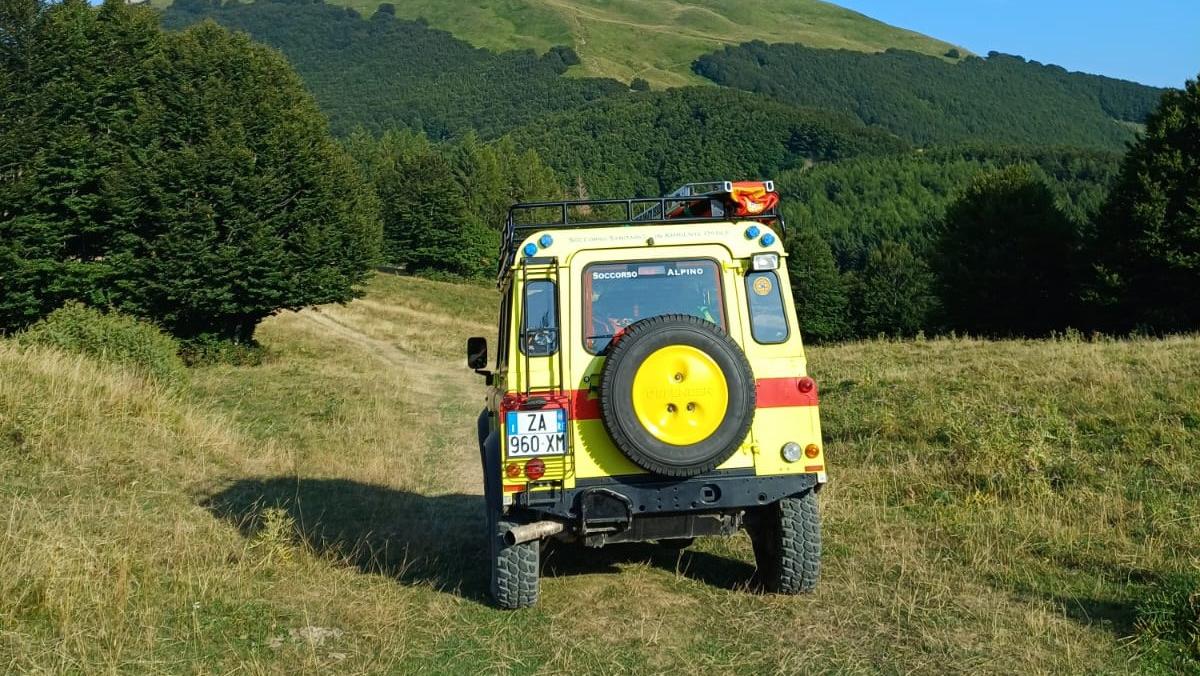 Escursionista scivola al lago Calamone, interviene il Soccorso Alpino