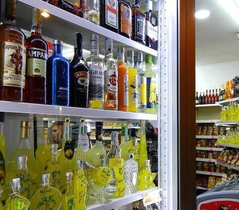 Negozi etnici: la stretta prosegue. Resteranno chiusi fino alle 20 fino al 14 settembre