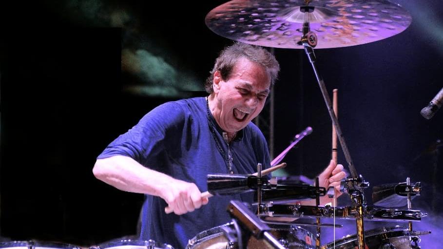 Tullio De Piscopo batterista e percussionista