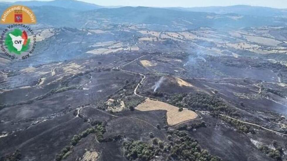Rogo a Roccalbegna, la cabina elettrica non c'entra con le fiamme: le ipotesi alternative e il problema dell'abbandono