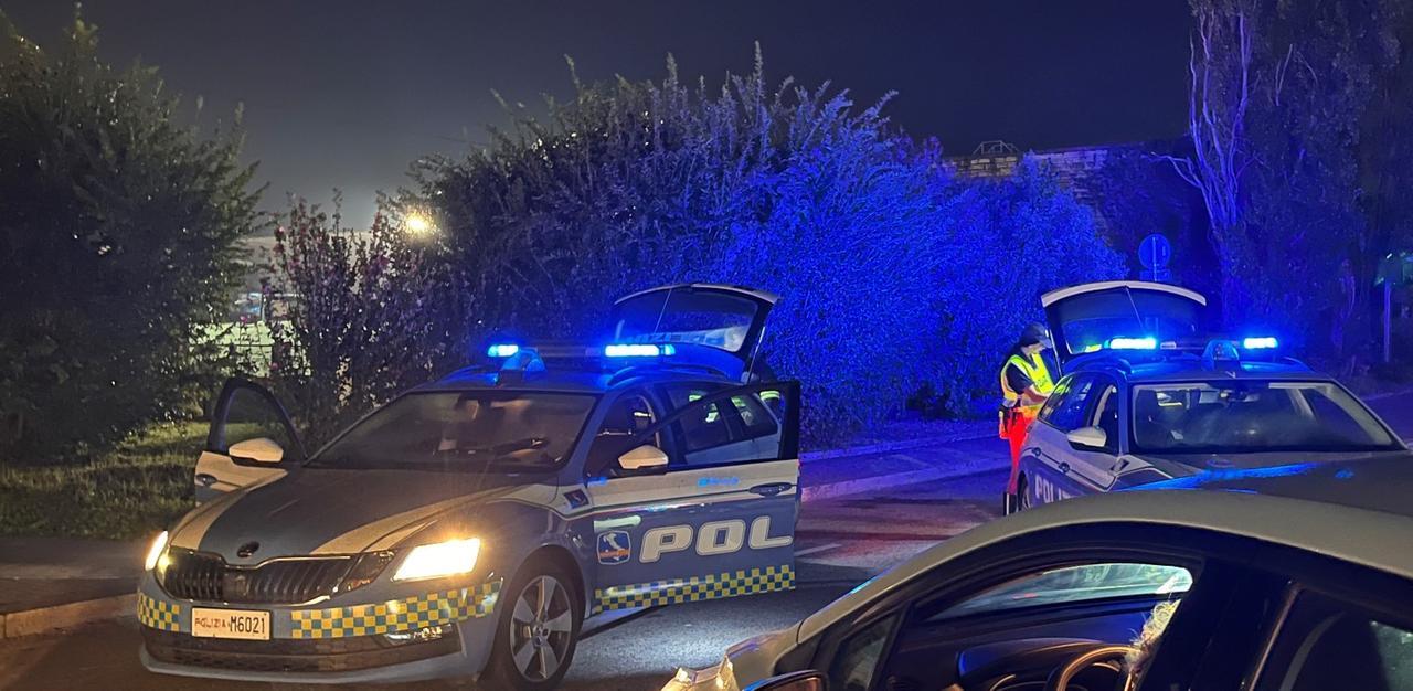 Scorribanda in auto a Pescia. A bordo sei minorenni
