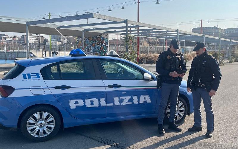 Zona stazione, aggredisce un giovane per rapinarlo dello zaino