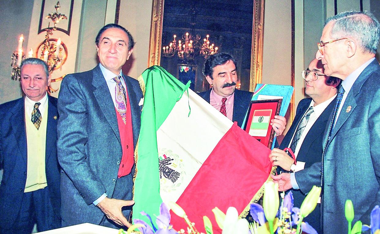 Quella volta che Pippo Baudo ricevette il Tricolore. «Un gigante che sulla scena voleva decidere tutto»