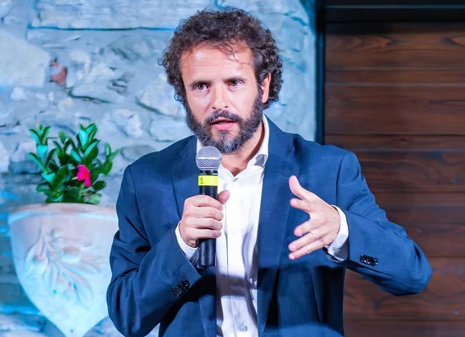 
	Patrizio Andreuccetti, sindaco di Borgo a Mozzano

