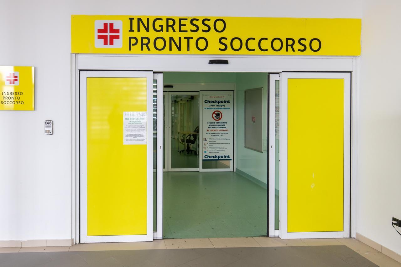 Precipita dalla finestra di una clinica privata di Ferrara. Risarcita la figlia dell’anziano deceduto