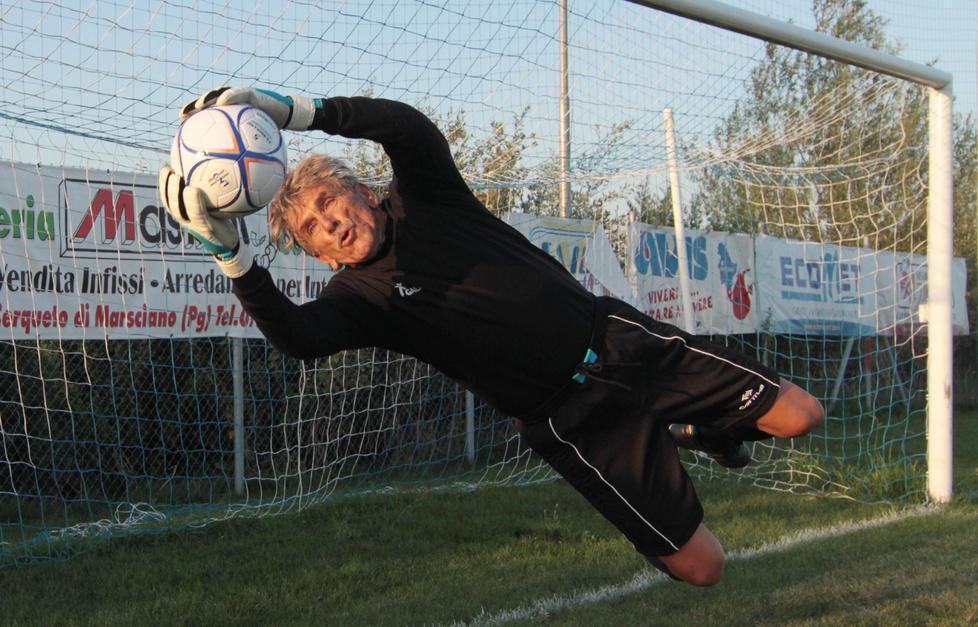 Lamberto Boranga a 83 anni torna fra i pali: giocherà una gara in Prima con la Trevana