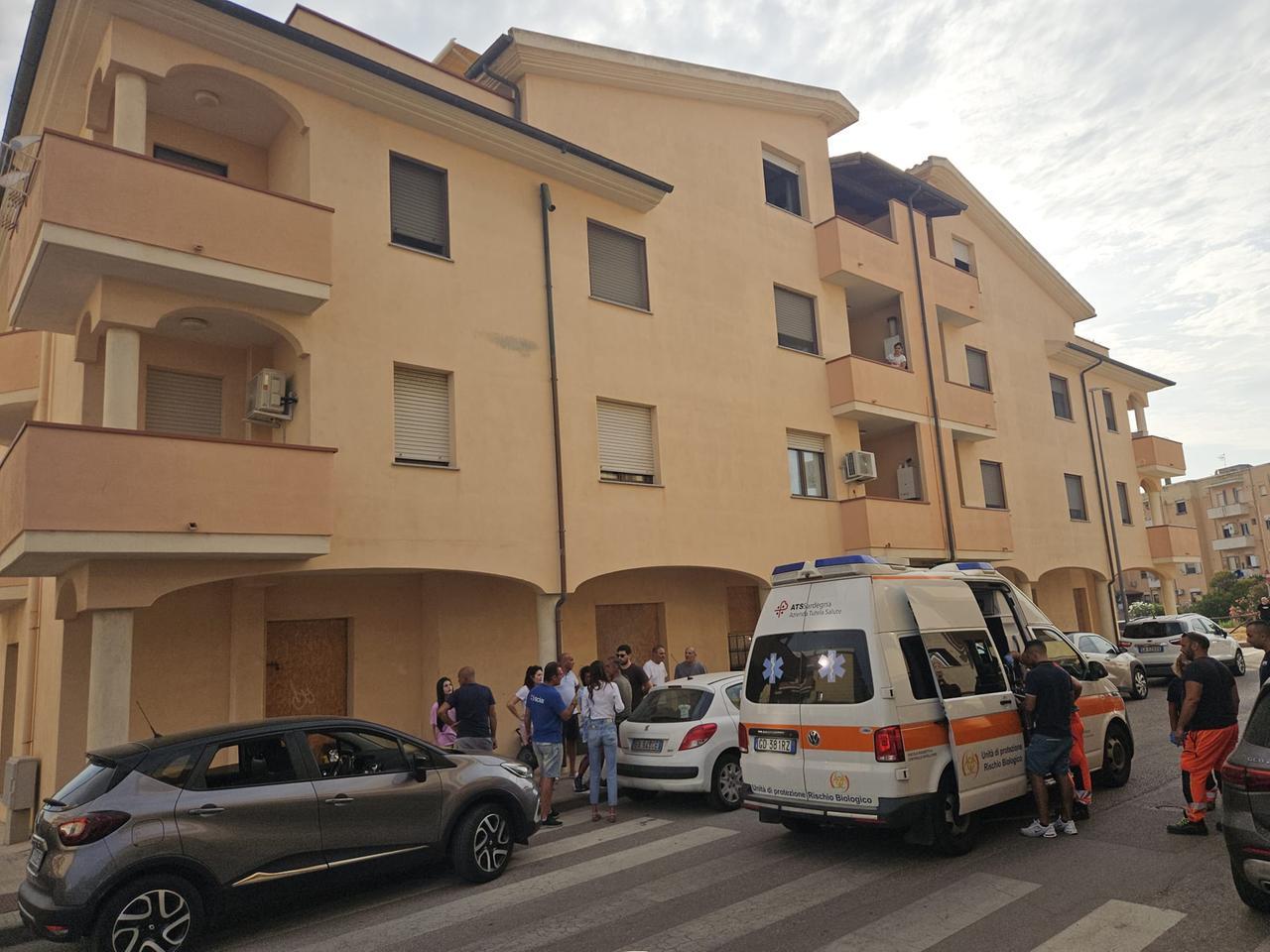 Cade dal terzo piano di un palazzo, grave una trentenne