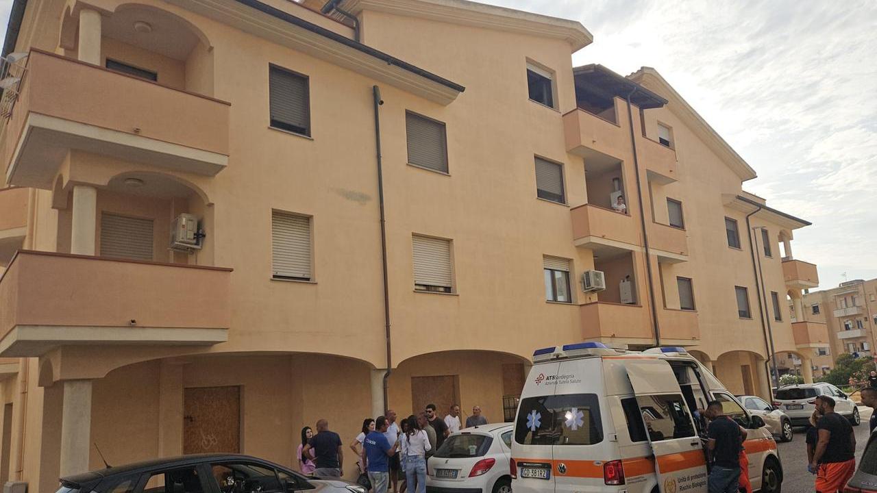 Cade dal terzo piano di un palazzo, grave una trentenne
