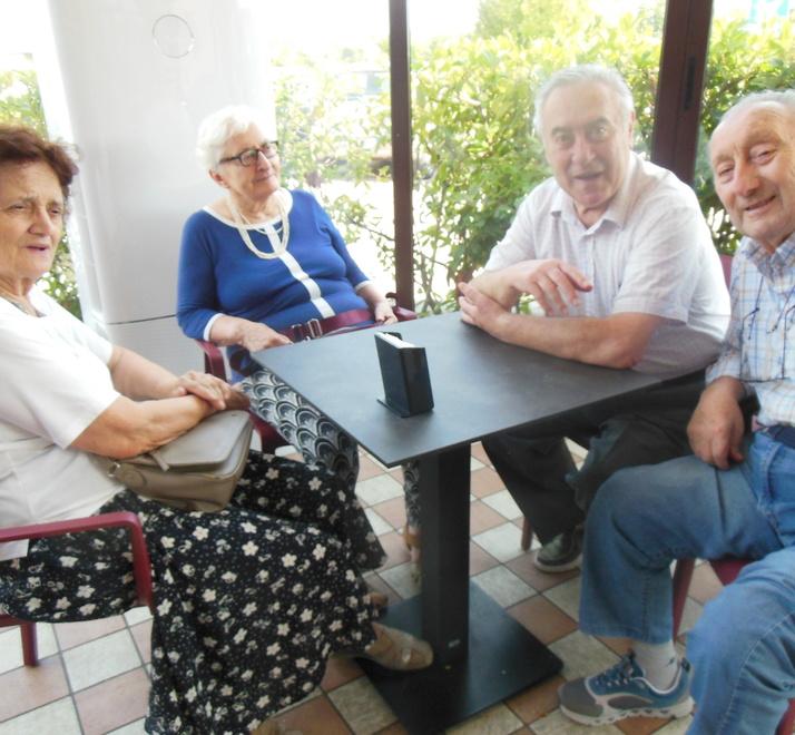 Ferrara, non solo un bar ma una famiglia. Il Roverella 2000 compie 25 anni