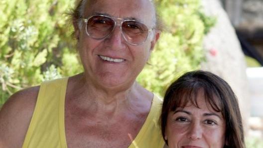 La vicina di casa di Baudo a Torre delle Stelle: «Mi diceva: finalmente libero. Ma il suo telefono squillava sempre»