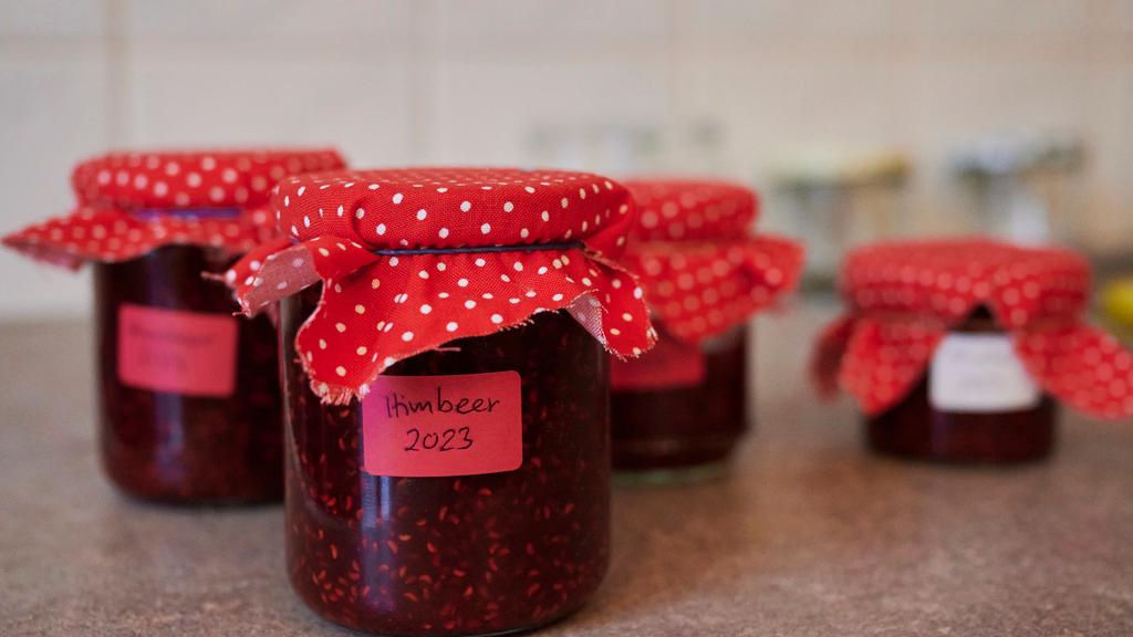 Conserva fatta in casa, l’allarme: «Fare attenzione al botulino»