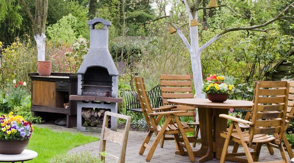 I nuovi vacanzieri...domestici. Così il giardino di casa diventa resort