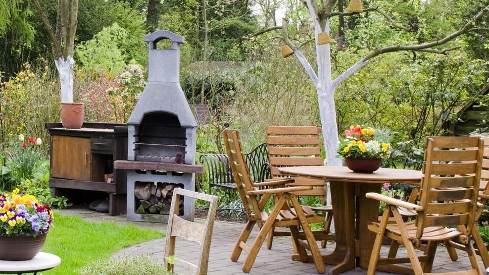 I nuovi vacanzieri...domestici. Così il giardino di casa diventa resort