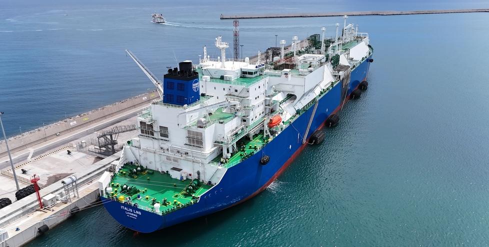 La nave rigassificatrice