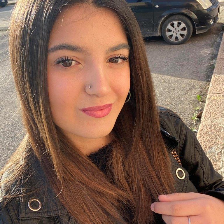 Porto Torres sotto choc per due lutti improvvisi. Una ragazza di soli 16 anni, Marika Soru, è morta ...