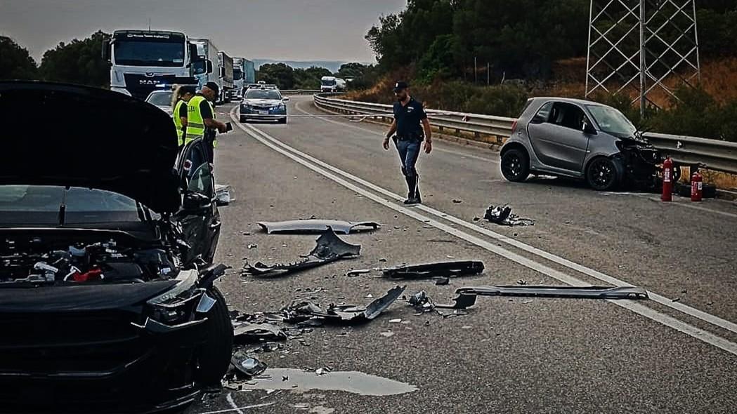 Olbia, scontro frontale: ci sono quattro feriti