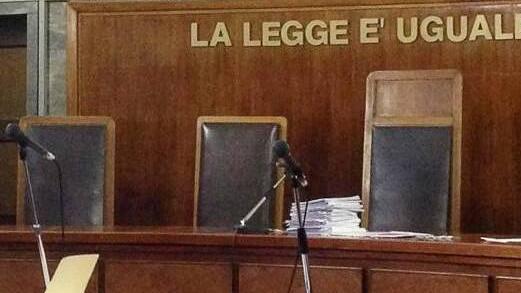 Aveva litigato con la datrice di lavoro sull’entità di una busta paga mensile