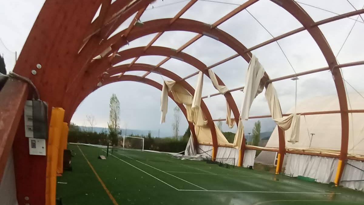 I danni al centro sportivo Nesti di Bagnolo