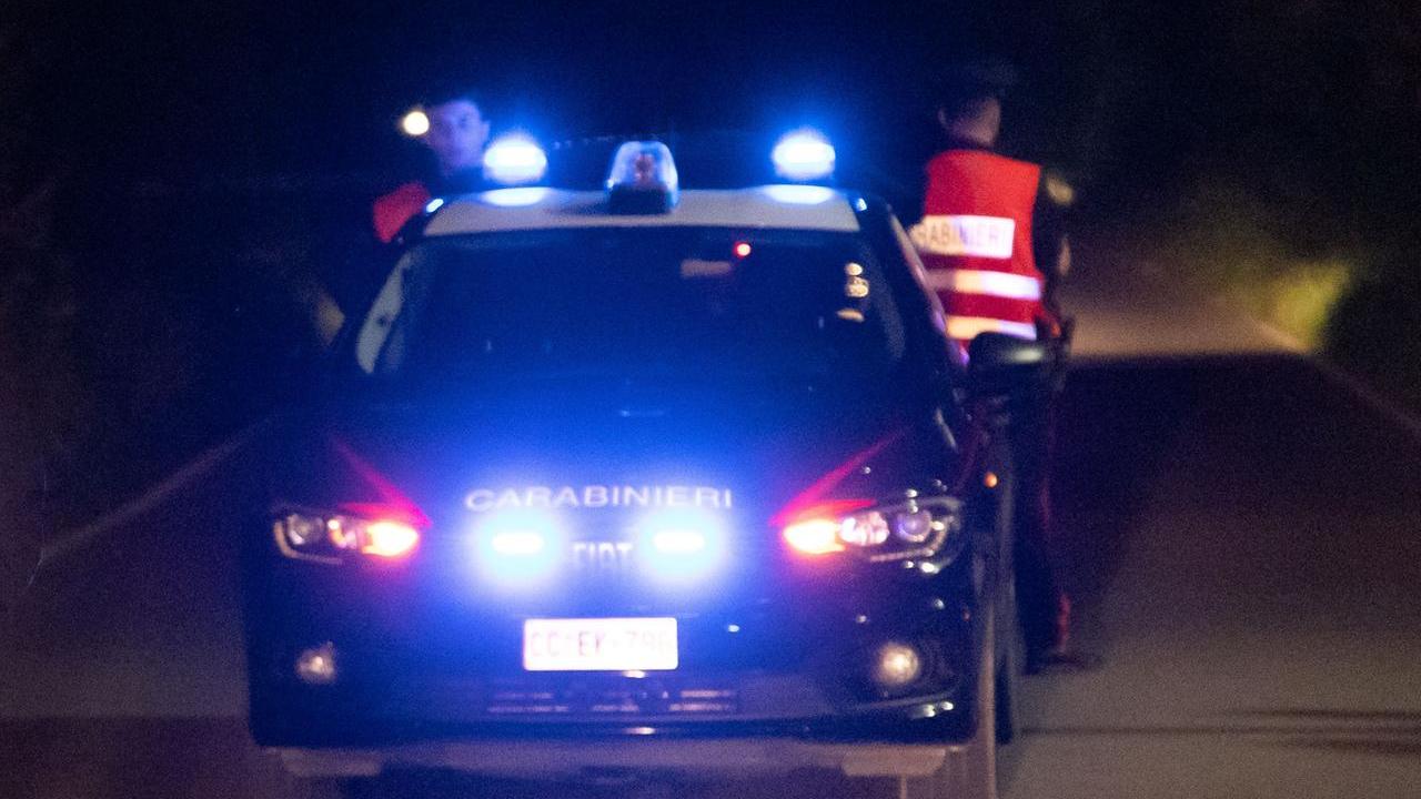 Muore travolto dal muletto. La vittima è un operaio di Argenta