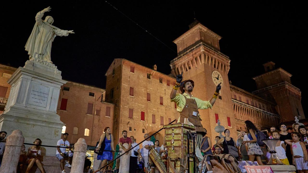 Per il Ferrara Buskers Festival parcheggi in viale Cavour