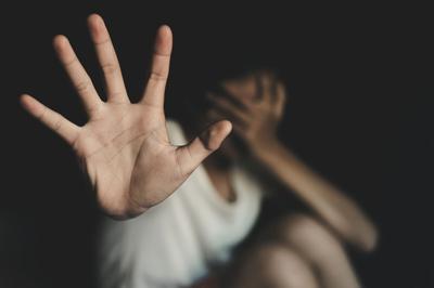 Madre minacciata, aggredita e insultata dal figlio 41enne: scatta il divieto di avvicinamento