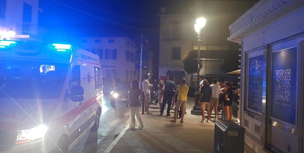 
	L'aggressione &egrave; avvenuta in piazza della Repubblica a Ponsacco (Foto Facebook / Claudio Meoli)

