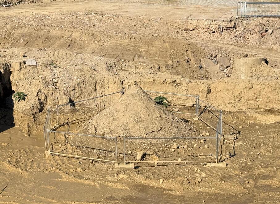 
	L'area del cantiere per la costruzione del nuovo Teatro Il Ferruccio dove &egrave; stata trovata la bomba&nbsp;(Foto Nucci)

